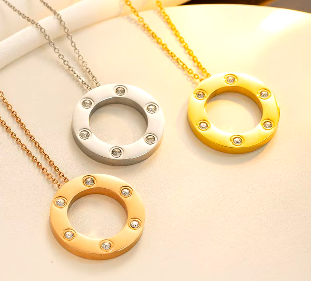 Circle Pendant, diamanté set