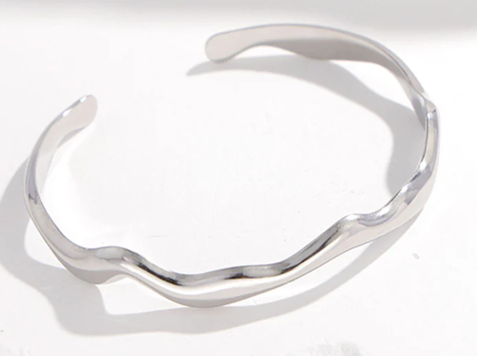 Silver Effect Wave Bangle